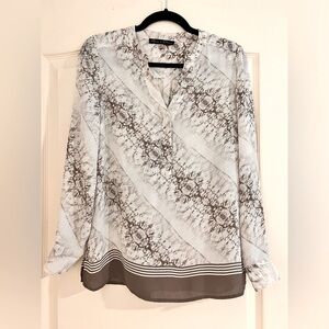 Rose & Olive Women’s XS White and Gray Blouse
